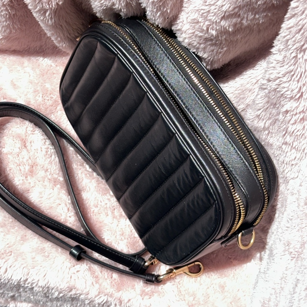Coach Jes Quilted Camera Bag Black Leather Gold Hardware Crossbody Purse - Picture 4 of 9